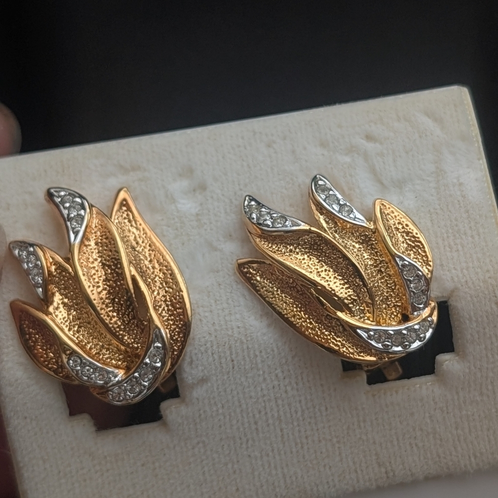 Fifth Avenue collections Vintage‎ Gold and Silver Leaf Earrings